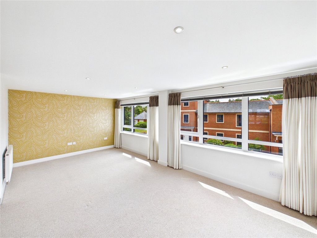Additional image 3 of 3 bed flat for saleCastle Road, Colchester, Essex CO1