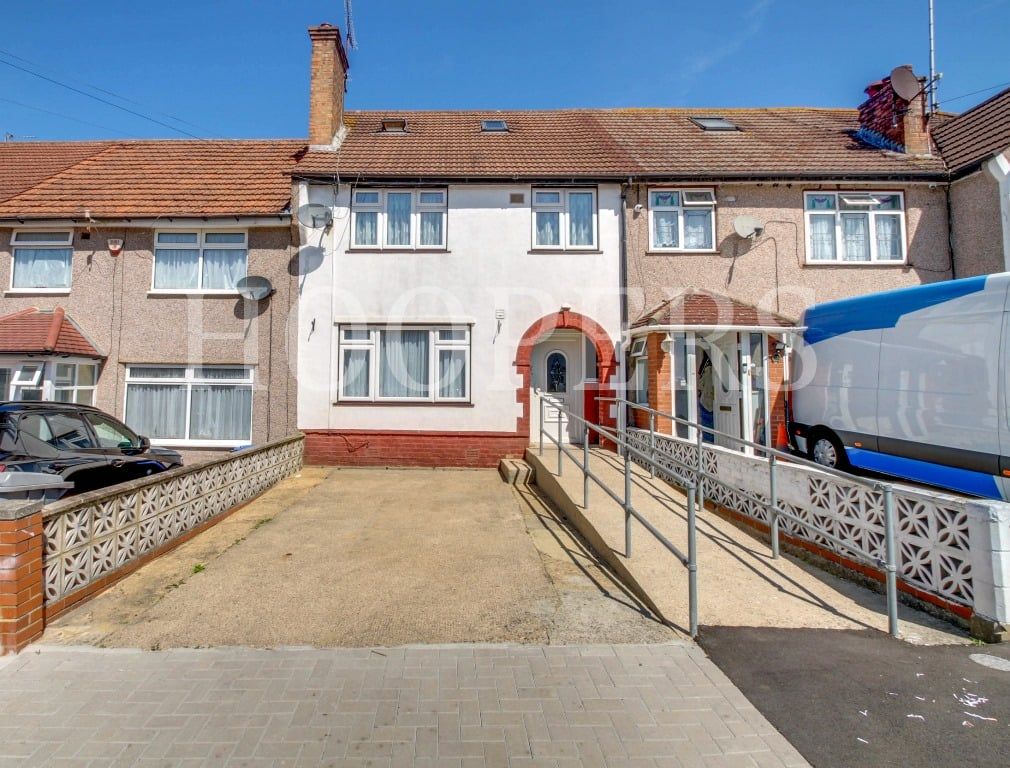 Property photo 1 of 18