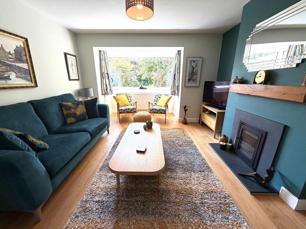 Property photo 2 of 16 Living Room.Jpg