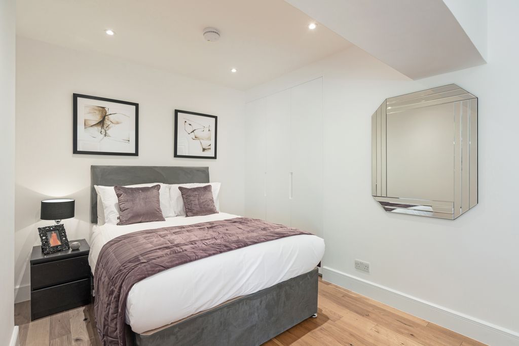 Property photo 2 of 18 Front