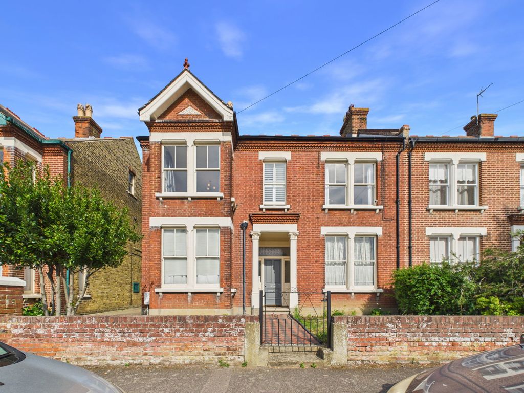 Property photo 1 of 8