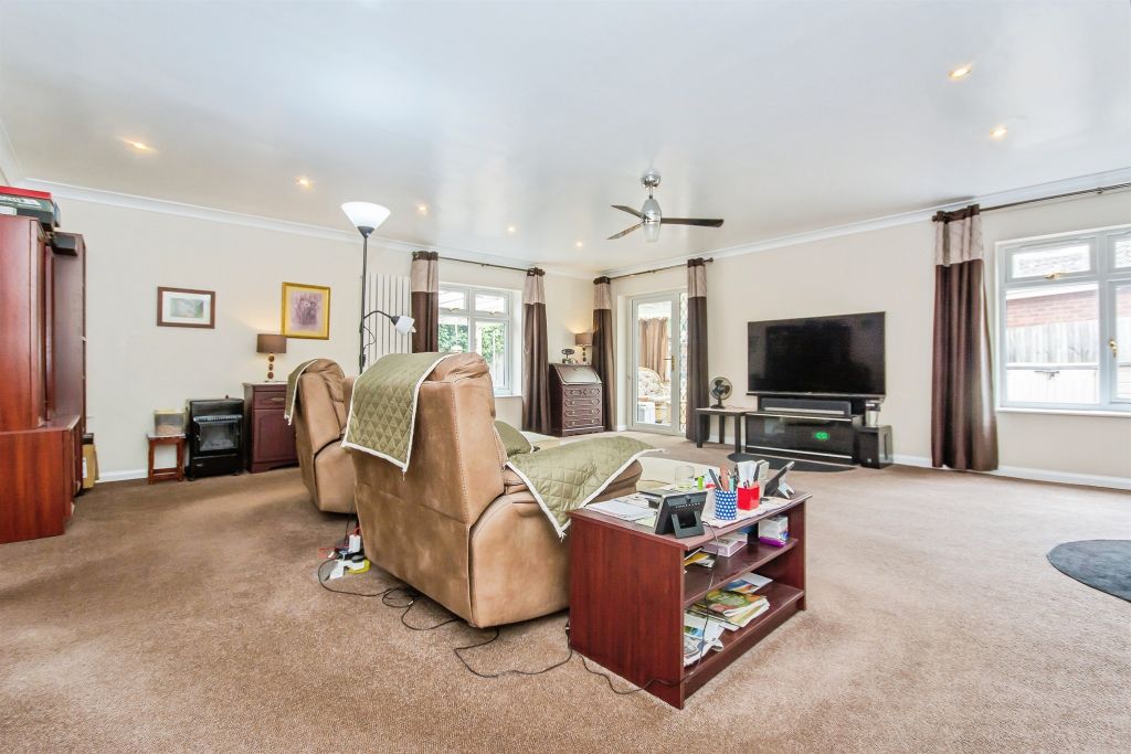 Property photo 3 of 24