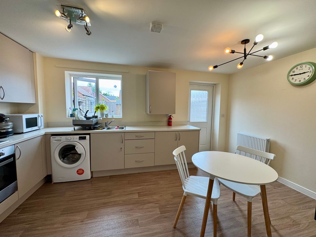 Property photo 2 of 9 Kitchen Dining