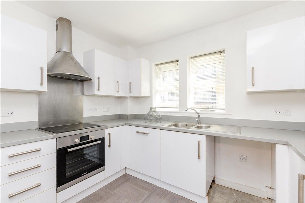 Property photo 1 of 4 Kitchen