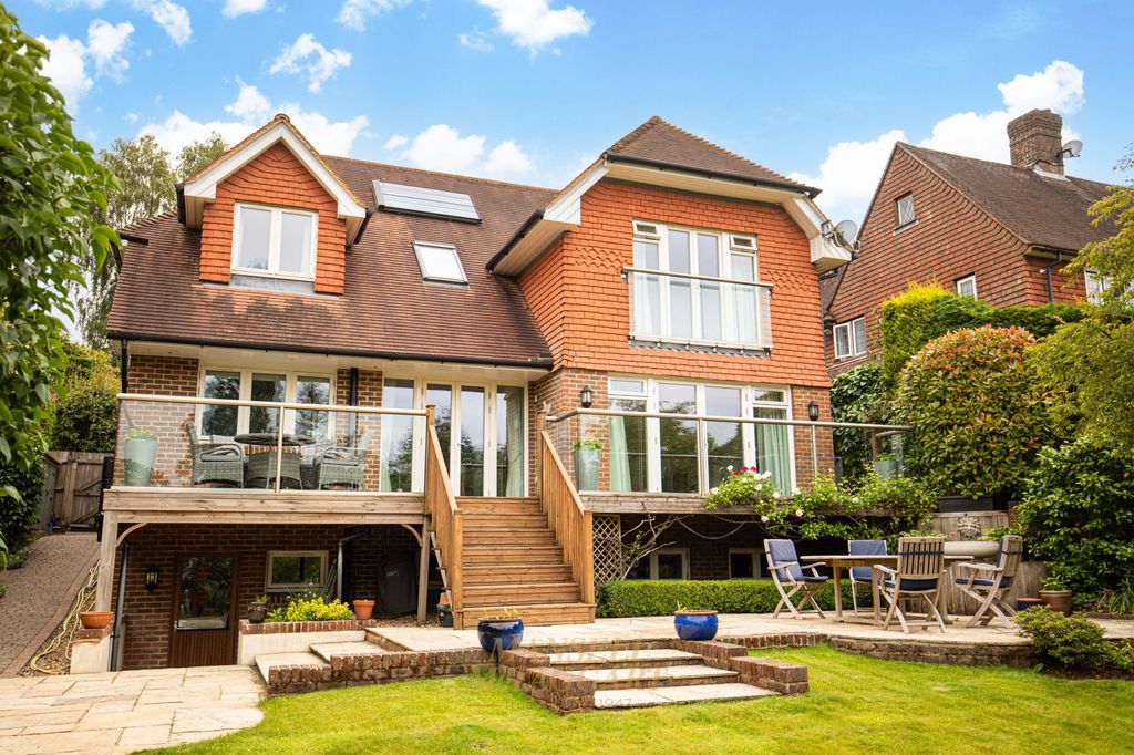 Property photo 1 of 30