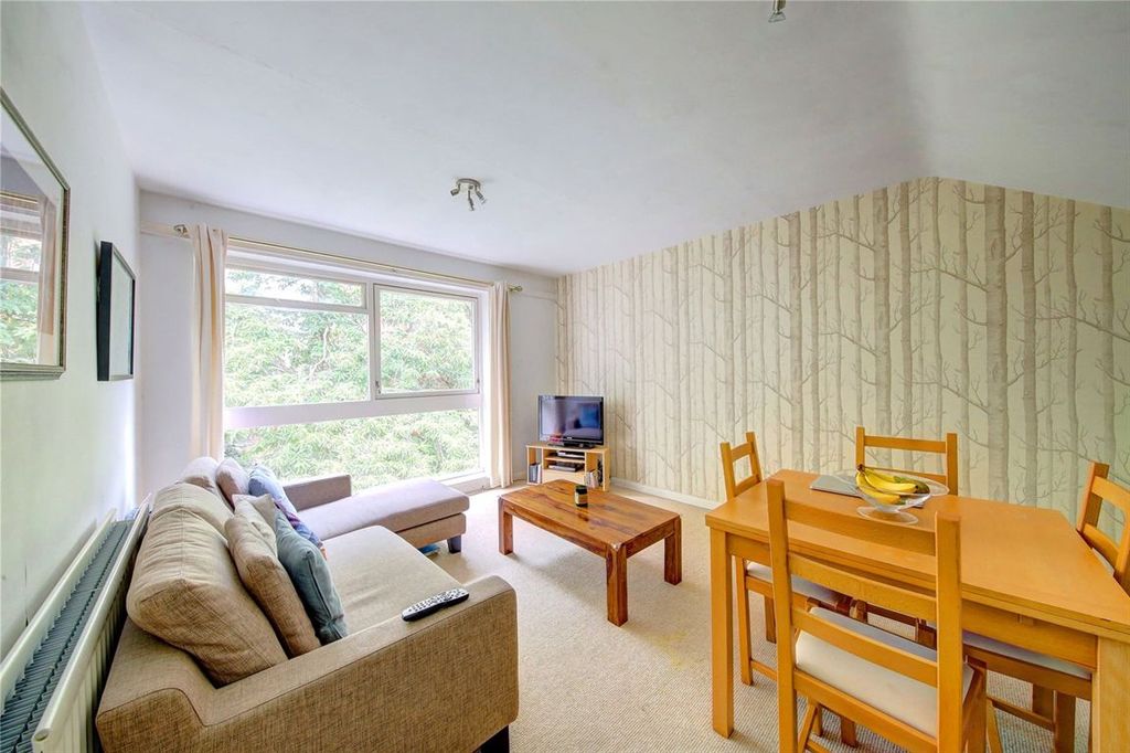 Property photo 2 of 4