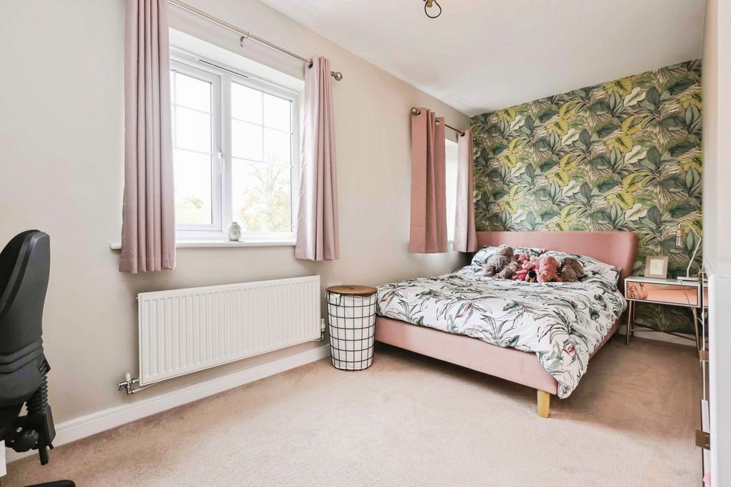 Property photo 3 of 15 Photo