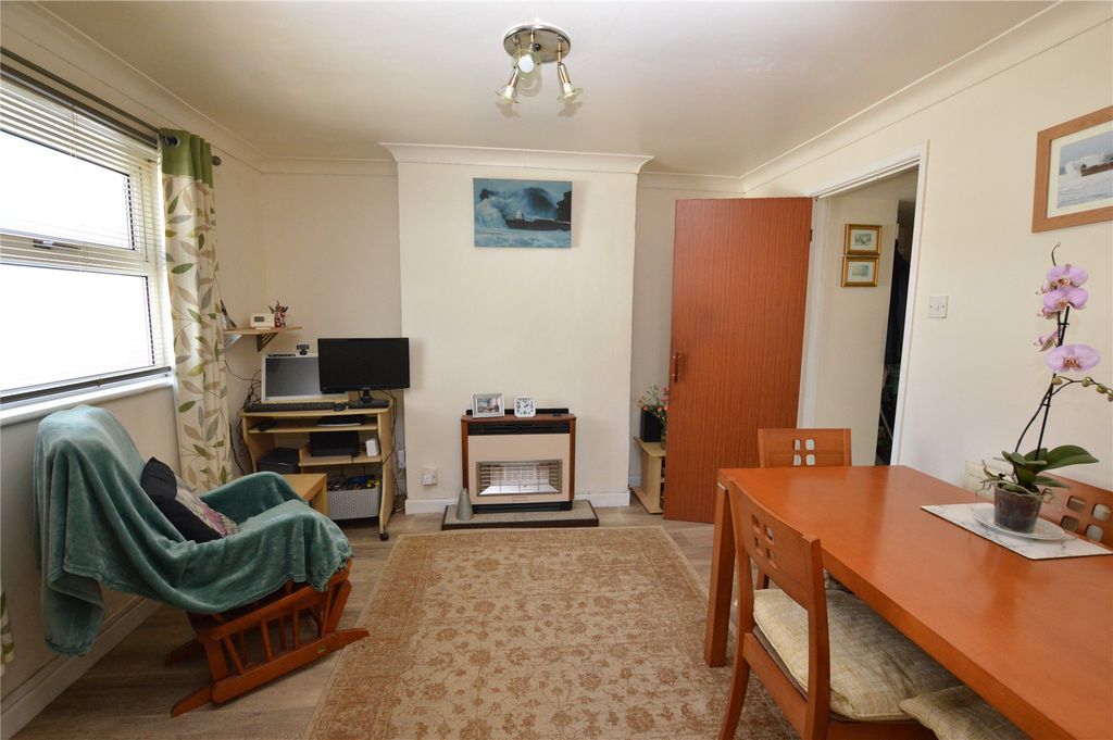Property photo 2 of 15 Picture No. 35
