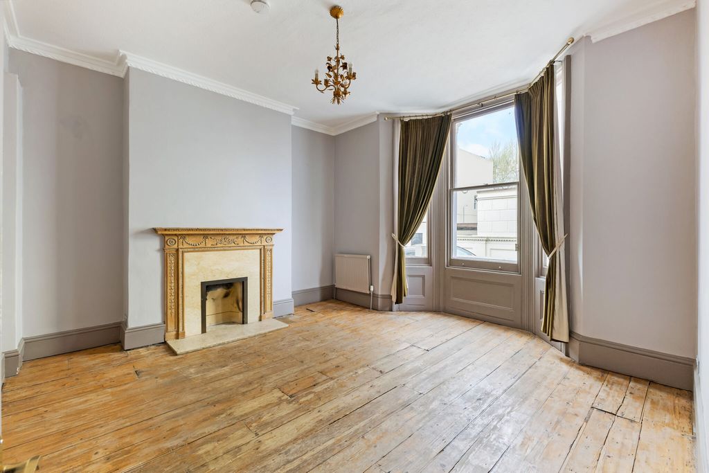 Property photo 3 of 13