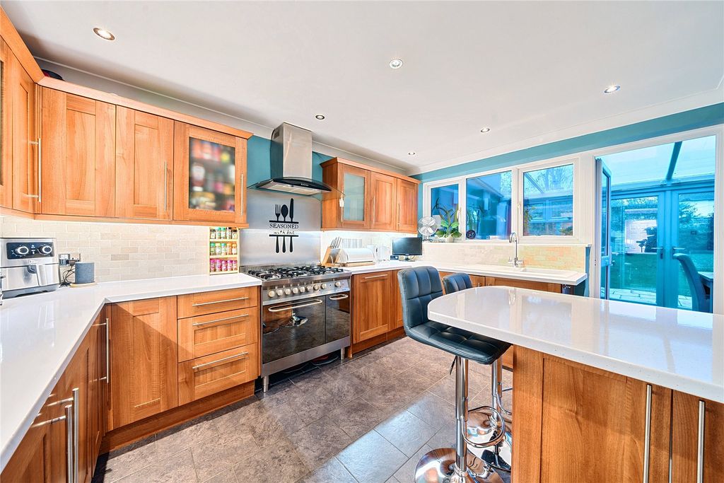 Property photo 2 of 17 Picture No. 05