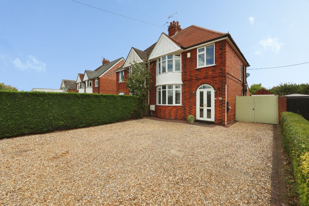 Property photo 1 of 28 5302540