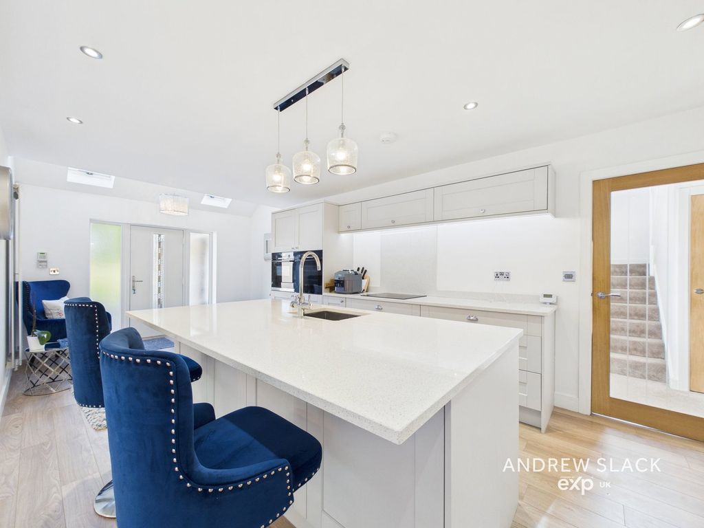 Property photo 3 of 41