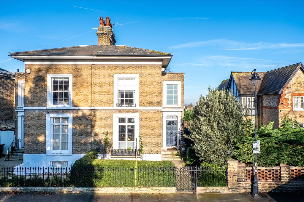 Property photo 1 of 33 Picture No. 09