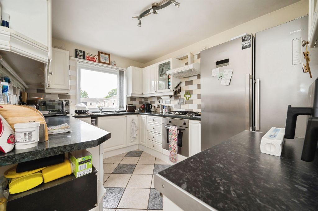 Property photo 3 of 23
