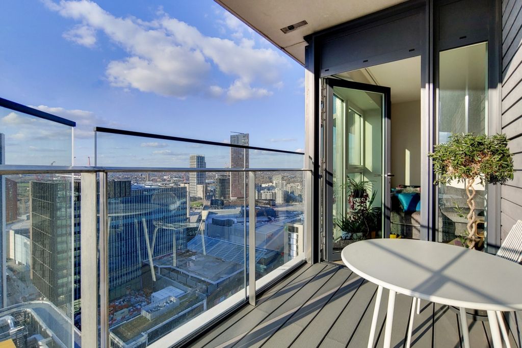 Property photo 2 of 11 3_Balcony-0