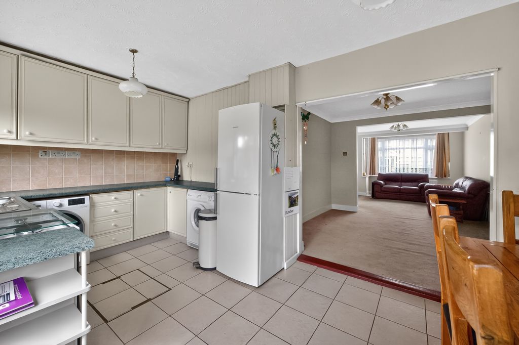 Property photo 3 of 20