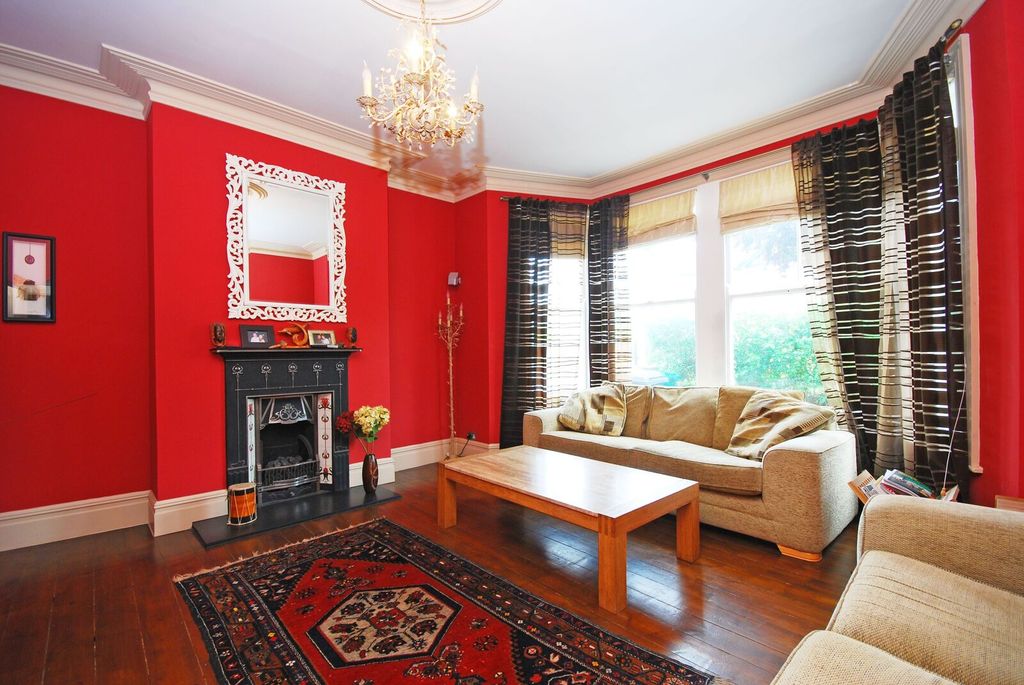 Property photo 3 of 7