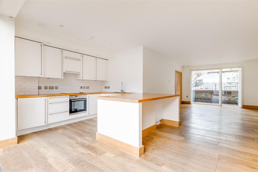 Property photo 1 of 14 d-5.Jpg