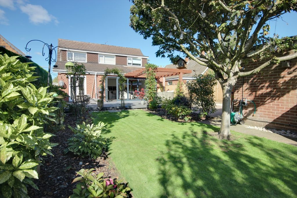 Property photo 2 of 29 1 Garden D