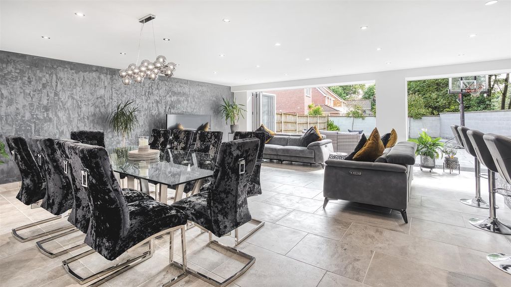 Additional image 8 of 6 bed detached house for saleWhittlebury Drive, Littleover, Derby DE23