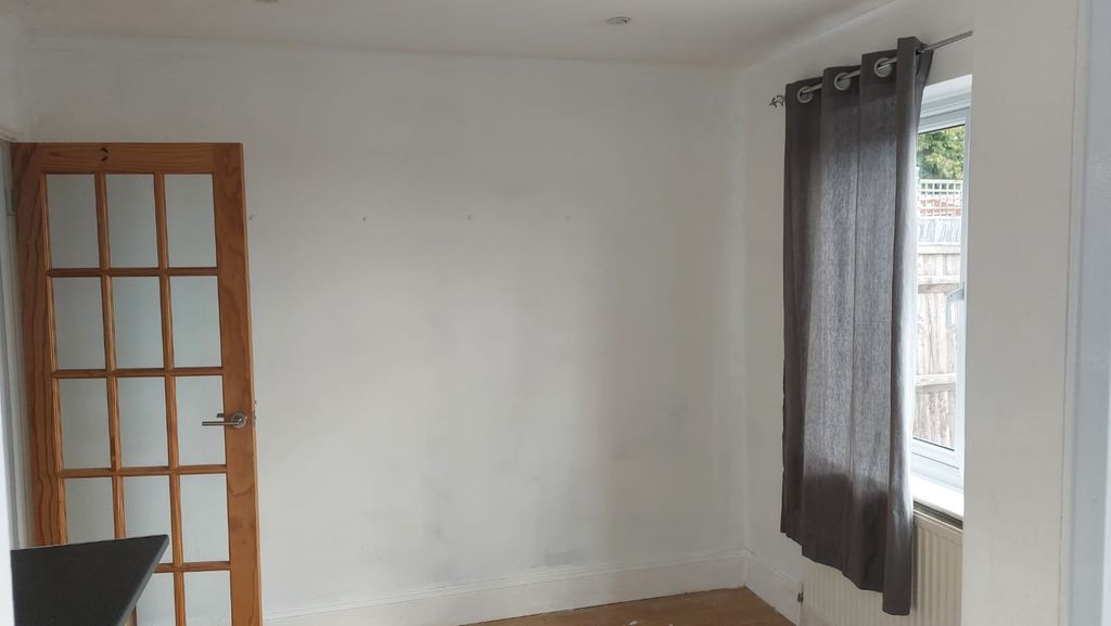 Property photo 3 of 16 Gallery