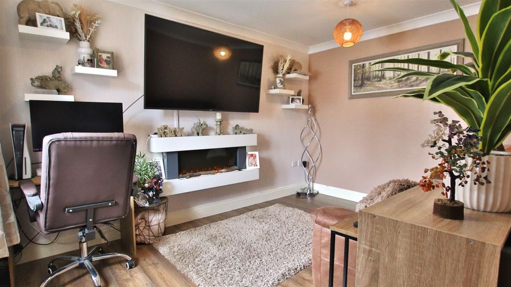 Property photo 2 of 16 Img_8904.Jpg