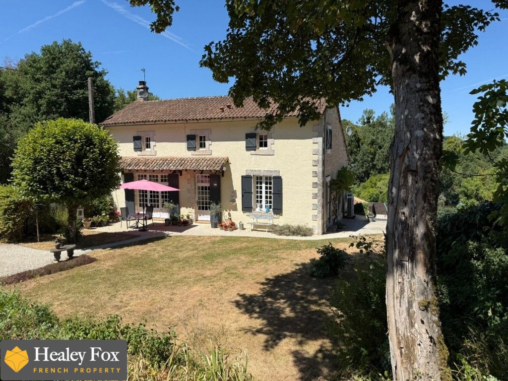 Property photo 2 of 36 1_Maison__Vendre_Avec_Des_Belles_Vues_2_6A477F0F5616B