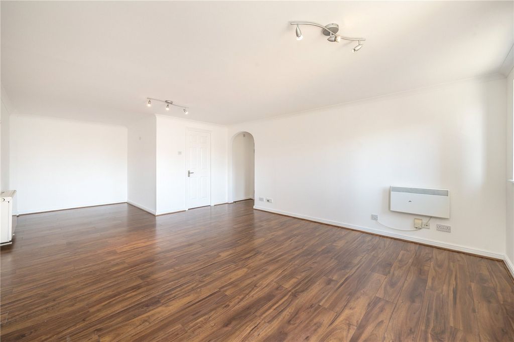 Property photo 2 of 8 Picture No. 06