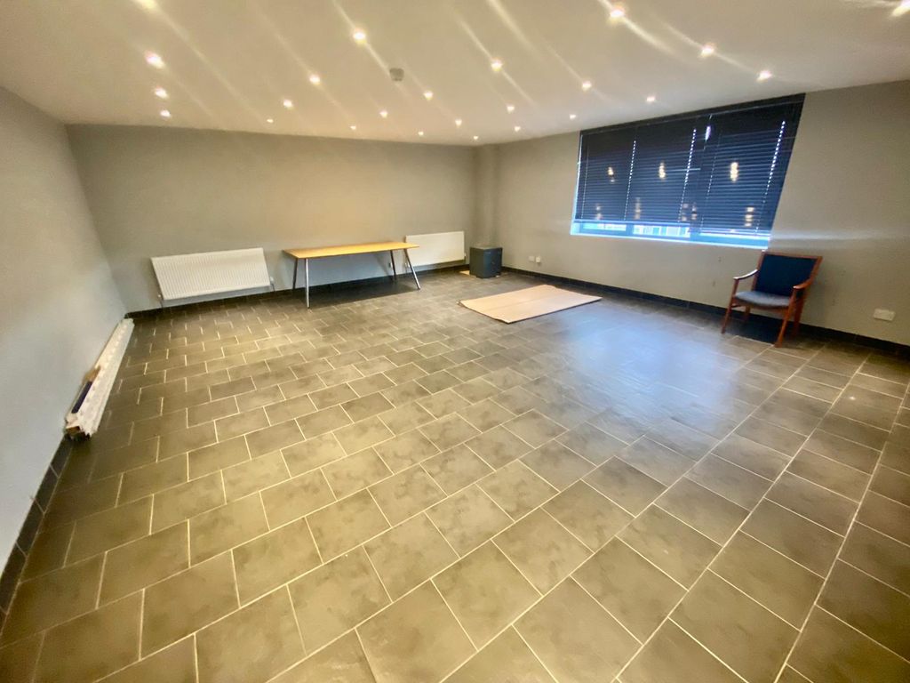 Property photo 1 of 4
