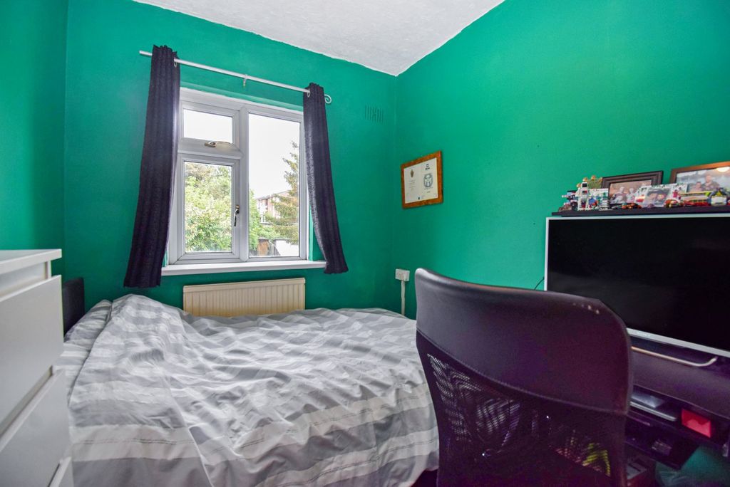 Additional image 7 of 2 bed terraced house for saleStanhope Road, Near Burnham, Berkshire SL1