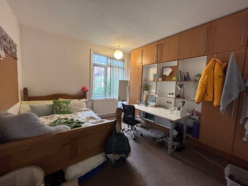 Property photo 3 of 9 Photo 9