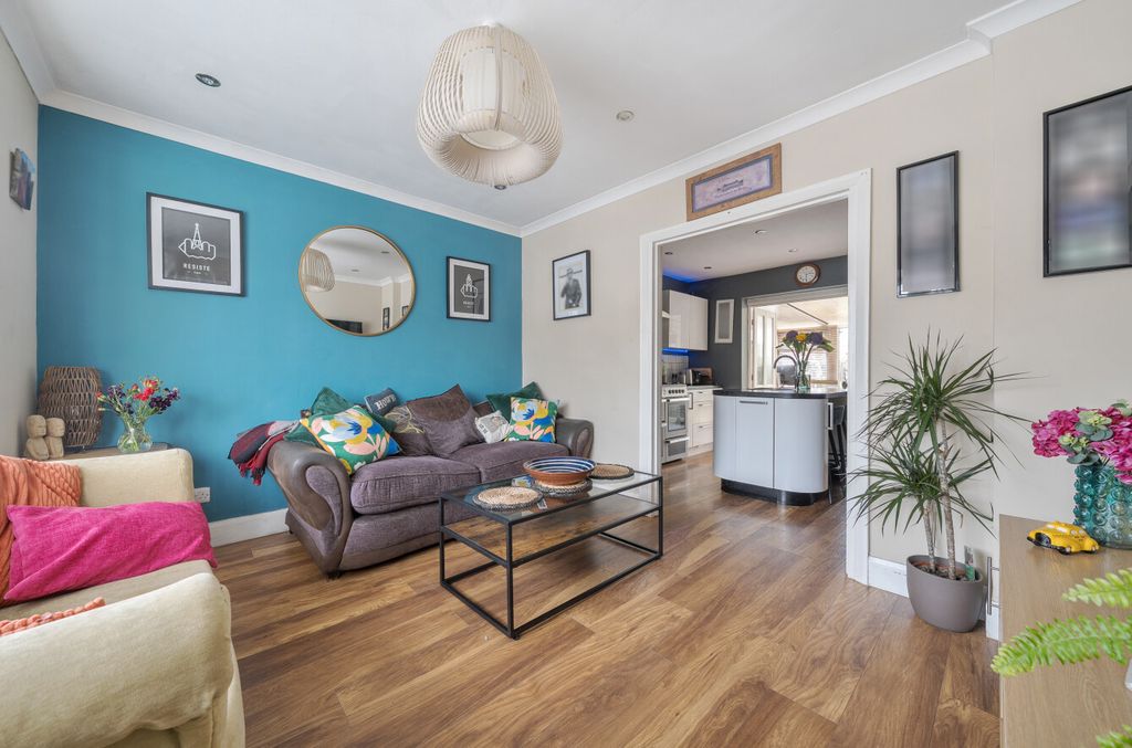 Property photo 2 of 14 1478004-11-6A2c15...