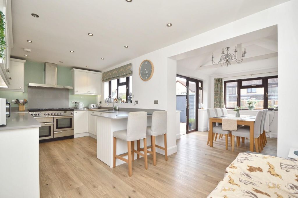 Property photo 2 of 29 Open Plan Kitchen