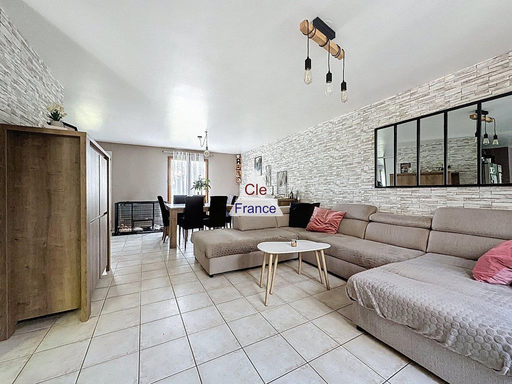 Property photo 3 of 12