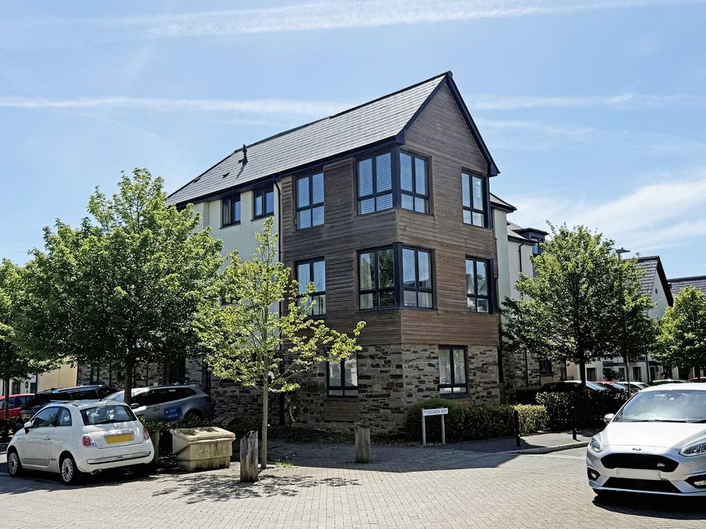 Property photo 1 of 18 Piper Street 11, Flat 9 - Front.Jpg