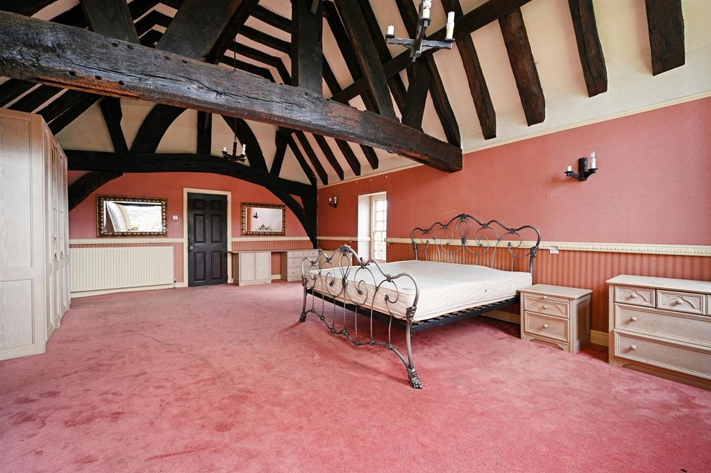 Property photo 3 of 33 Bedroom 2