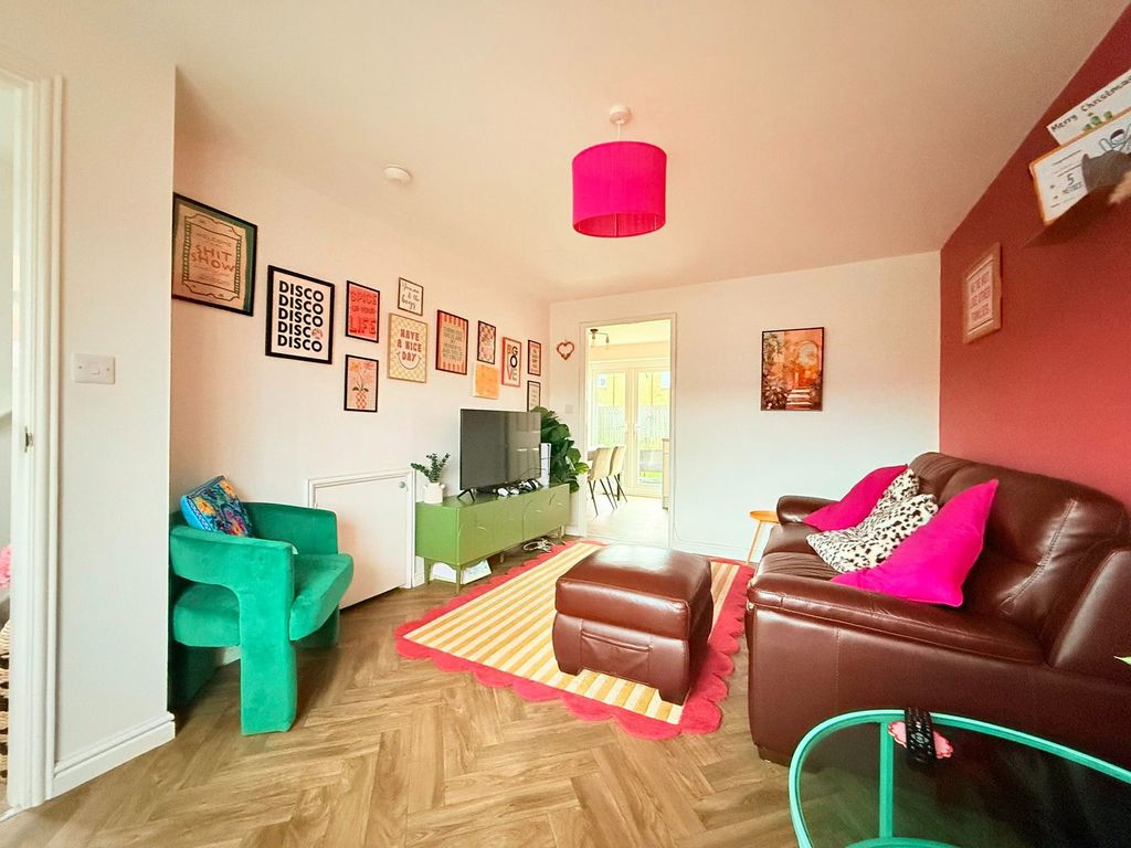 Property photo 3 of 15