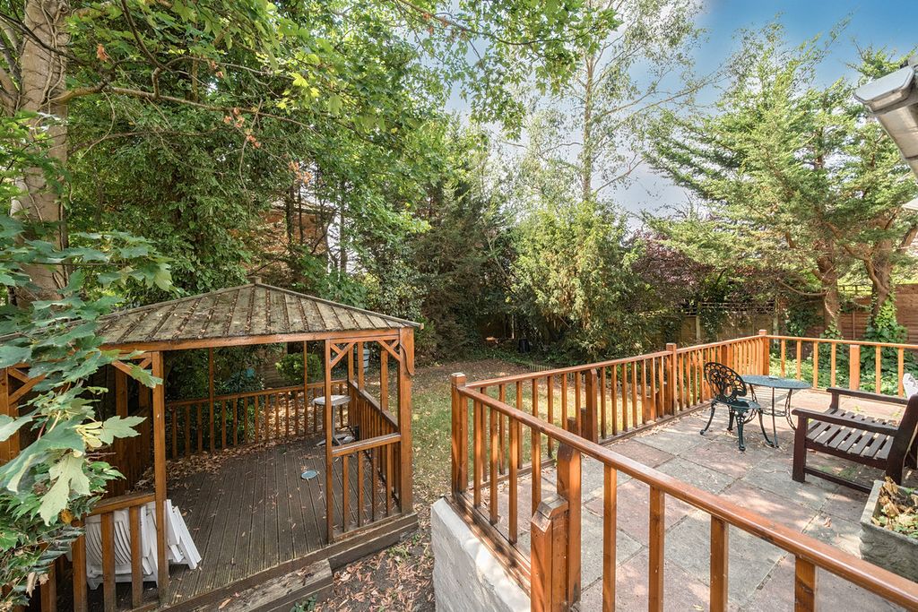 Property photo 3 of 21