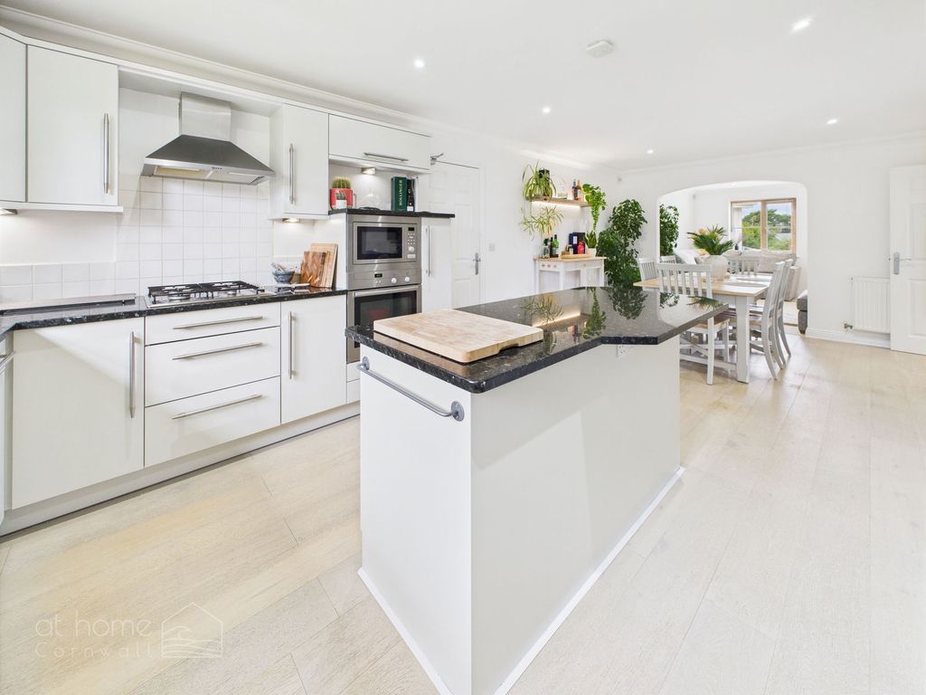Property photo 1 of 59