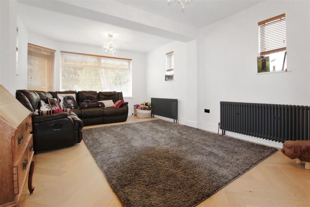 Property photo 2 of 21