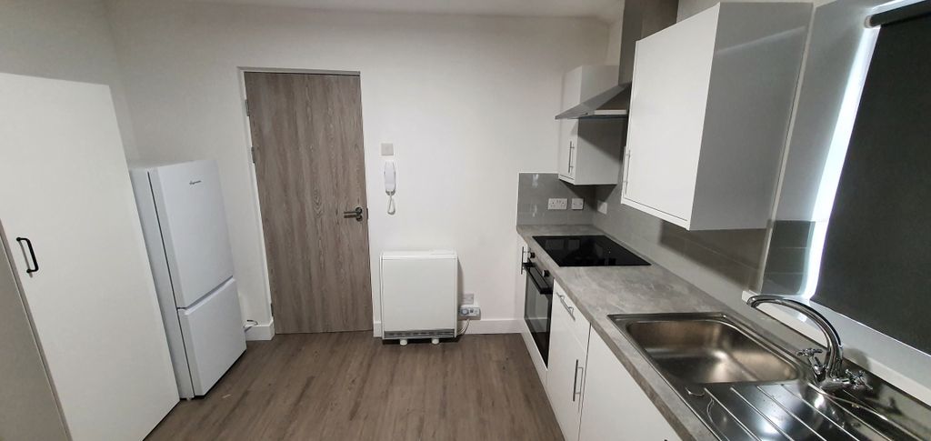 Property photo 3 of 4