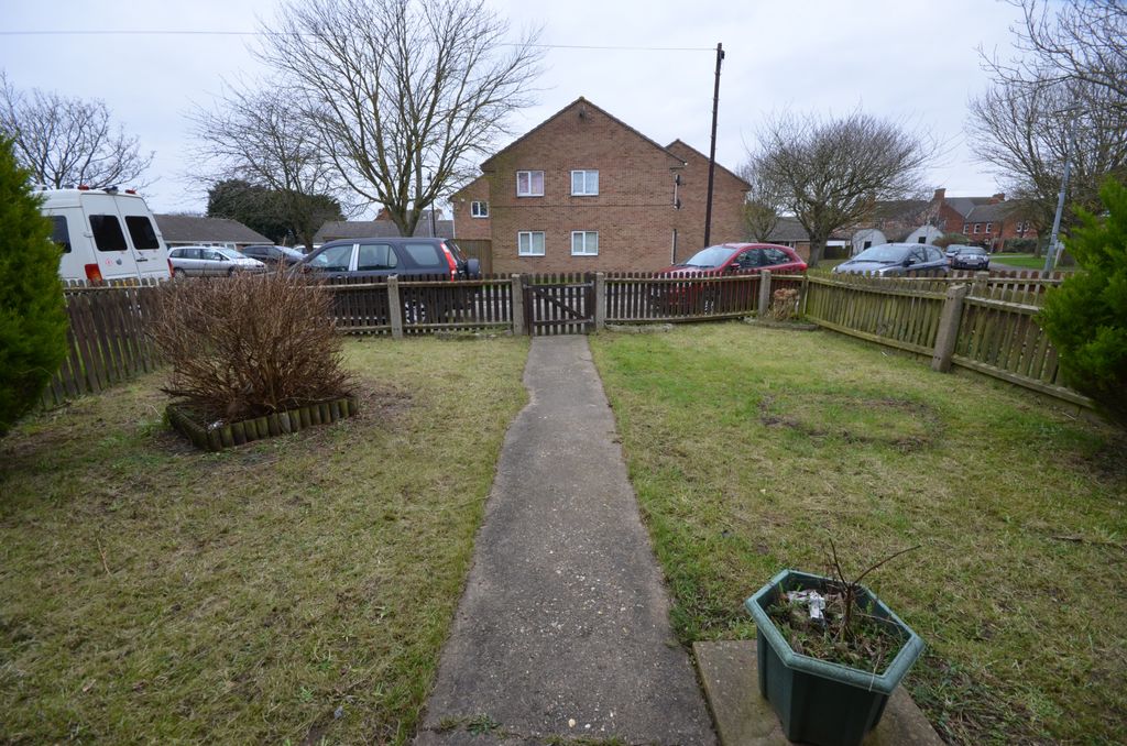 Property photo 2 of 16