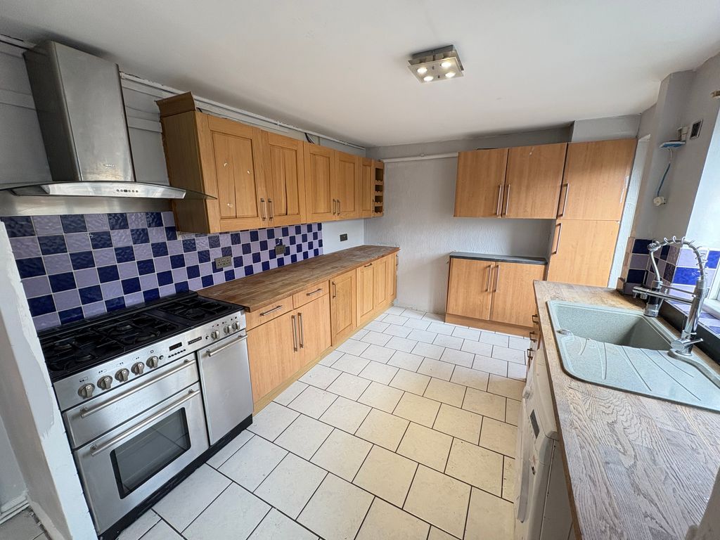 Property photo 2 of 16 Image