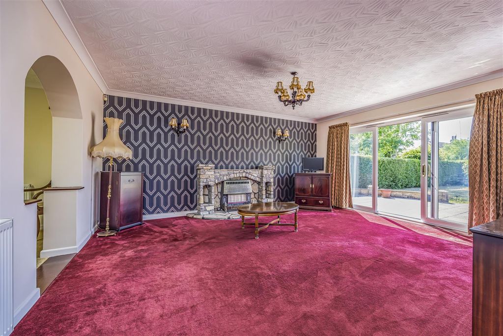 Property photo 3 of 11 New Road, Westbourne-Porticomarketing-Nexa-11.Jpg