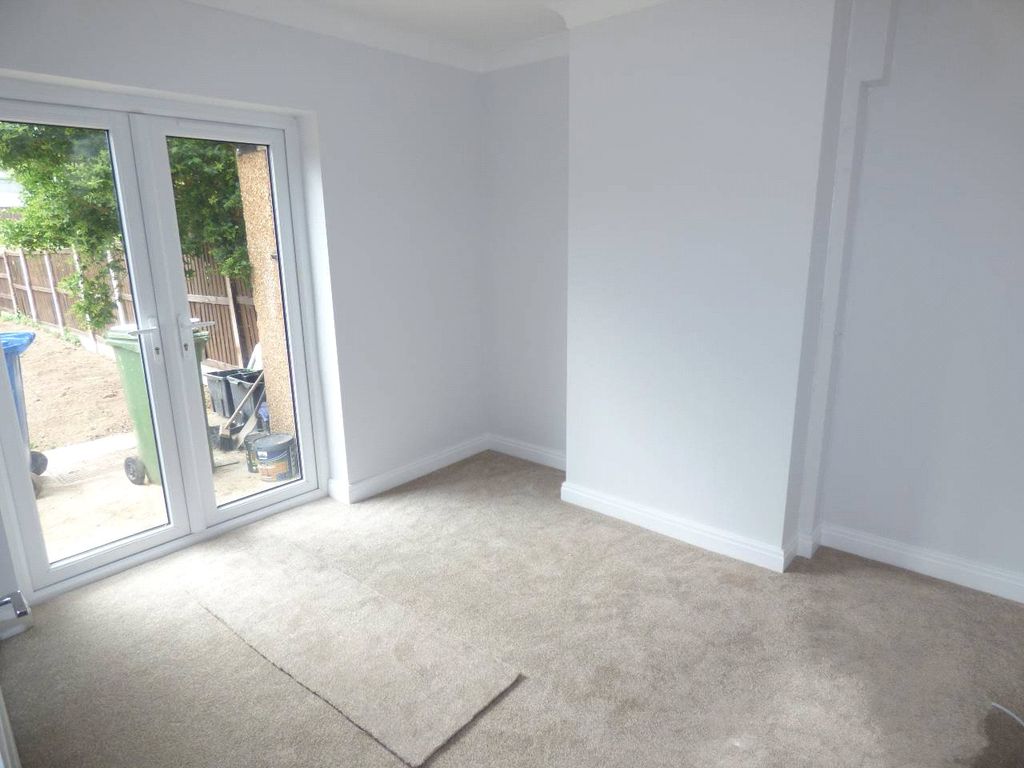 Property photo 3 of 13 Dining Room
