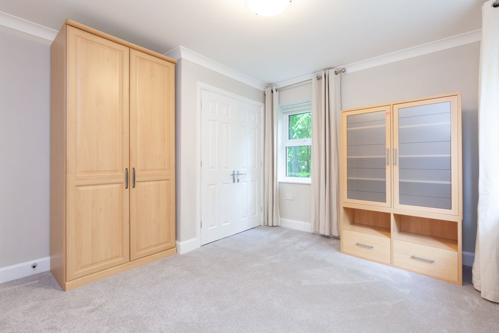 Property photo 2 of 10 Photo 02