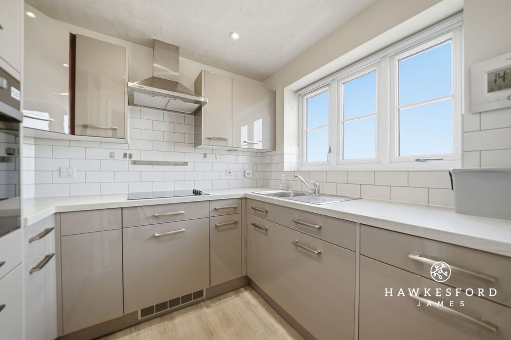 Property photo 3 of 14 Beatrice Lodge, Sittingbourne - Kitchen