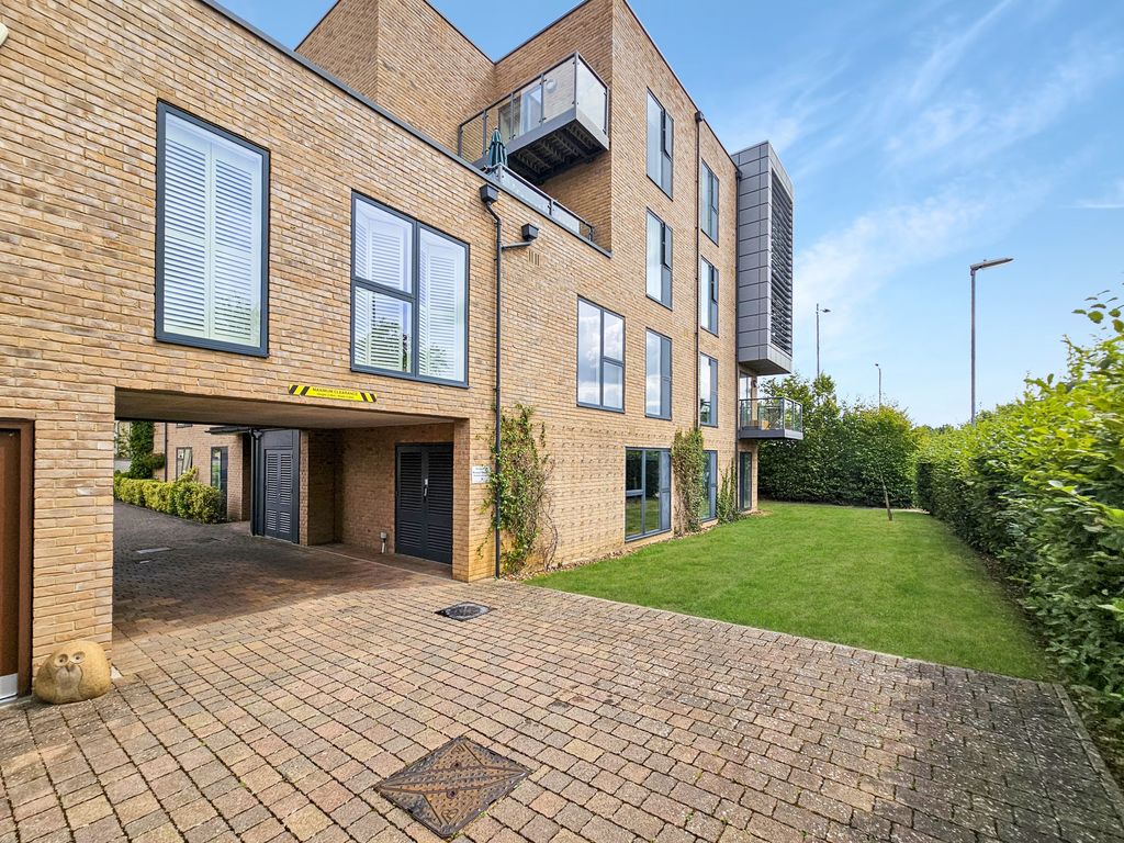 Property photo 1 of 8 10001510871