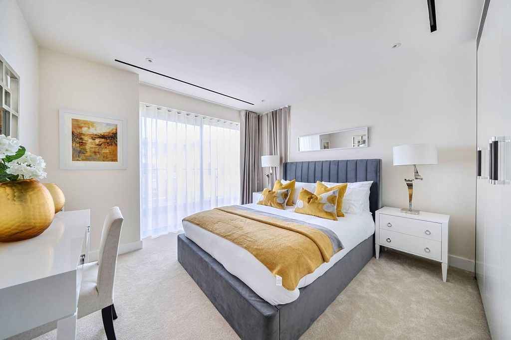 Property photo 3 of 21