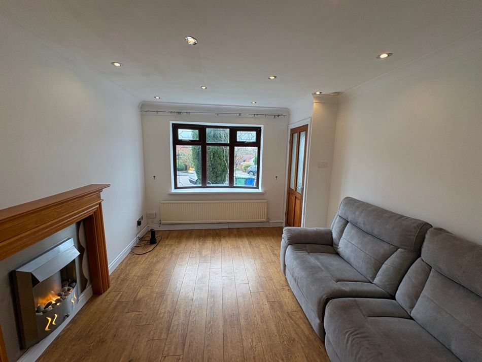 Property photo 3 of 9 Img_1429